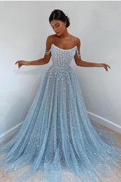 Impressionante Luz Céu Azul Lantejoulas Vestidos de Noite Sexy Spaghetti Strap Backless Sheer Tulle Blingbling Lantejoulas Longo Ocasião Formal Vestidos de Baile BC5842