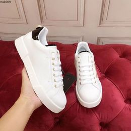 Screener sneaker beige leather Shoes Italy vintage men womens Red Web stripe Luxurys Designers Sneakers Bi-color rubber sole Classic Casual Shoe 35-45 MKJI mxk900003