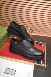 2023 Men Dress Shoes Genuine Leather Brand Designer Oxfords Mens Footwear Fashion Brogue Business Formal Comfortable Flats Size 38-45