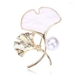 Brooches Ginkgo Biloba Corsage Shell Pin Brooch For Women Bijouterie Broche Pearl Suit Coat Party Jewelry Accessories