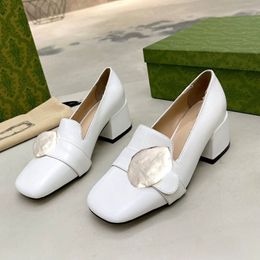 Designer gorgeous sandals Womens leather fashion small leather shoes Comfortable and beautiful professional office shoes