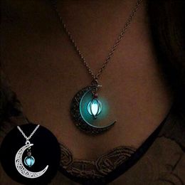 Retro Moon Necklace Jewellery For Women Goth Vintage Fashion Aesthetic Accessories Glow At Night Morrocan Cuban Wholesale