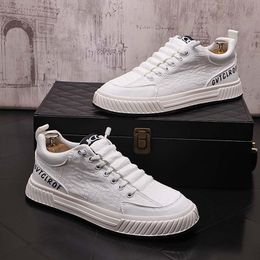 spring Colour matching Men's Casual Shoes cloth breathable Sneaker Flat Shoes Comfortable Elastic Sports Running Non-slip Male Shoes Vulcanised Shoes