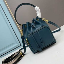 Luxury Designer Bags Classic Marc Cannes Modeling Leather Crossbody Bucket Bag Famous Drawstring Handbags Cross Body Purse Multi-color