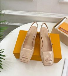 2023 all'inizio della primavera nuovi sandali quadrati vintage originali in vernice personalizzata scarpe tacco alto tacco alto 5,5 cm di spessore 012