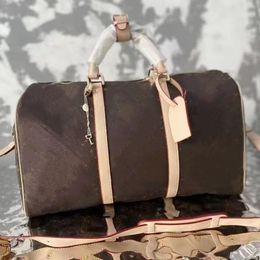 Women Weekend duffle bags Night Gym Sport Waterproof Luxury Print Design Travelling Bag Leather Duffle Bag