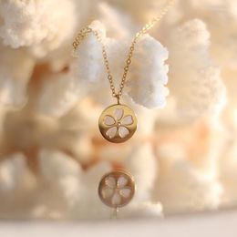 Pendant Necklaces YUN RUO Luxury Shell Peach Blossom Necklace For Woman 18 K Gold Flower Choker 316 L Stainless Steel Jewelry High Polish