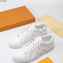 luxury designer shoes casual sneakers breathable Calfskin with floral embellished rubber outsole very nice mkjlyh 0000000010433