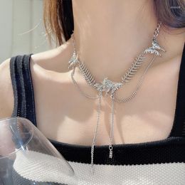 Choker Vintage Butterfly Fishbone Chain Tassel Necklace For Women Elegant Charm Aesthetic Clavicle Luxury Fashion Jewelry