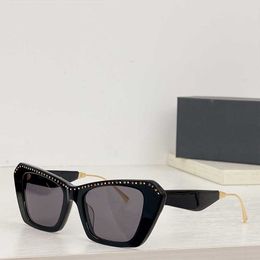 Fashionable Sunglasses Designer mens sunglasses Funky cats eye style retro full frame anti-UV 4114 with original protective box