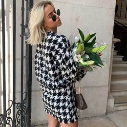 Two Piece Dress Houndstooth 2 Set Cardigan and Skirt Fashion 2 Outfits for Women Top Sexy 230306