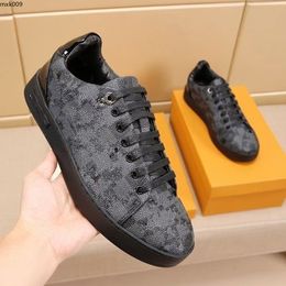 luxury designer shoes casual sneakers breathable Calfskin with floral embellished rubber outsole very nice mkjlyh mxk90000000014