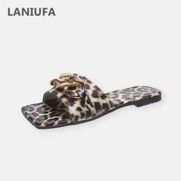 Sandals Leopard Flats Slippers Women Chain Sandals Summer Shoes 2022 New Brand Fashion Ladies Shoes Beach Slides Slingback Flip Flops Z0306