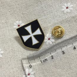 Pins Brooches 50Pcs Black Shield Christian Army Crusader Knights Templar Masonic Lapel Pin And Mason Enamel Badges White Cross Drop Dhp4Z