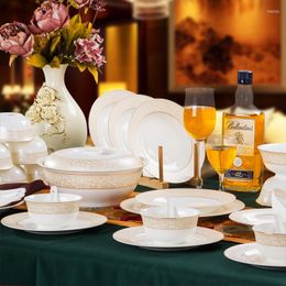 Dinnerware Sets Christmas Tableware 56 Head Bone China Jingdezhen Ceramics European Dishes Set Housewarming Gifts