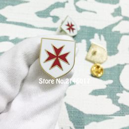 Pins Brooches 10Pcs Crusader Warrior Order Knight White Shield With Red Maltese Cross Masonic Lapel Pin Custom Pins Badge 18Mm Maso Dh5Ta