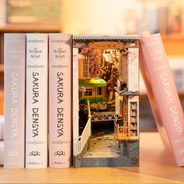 Other Home Decor DIY Book Nooks Japanese Sakura Densya in Books Series Wooden Miniatures House With Furniture Ornaments For Kids Gifts 230307