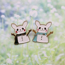 Brooches White Long Ears Snowman Brooch In Scarf Lapel Pin Enamel Badge Christmas Day Gift For Friends And Family