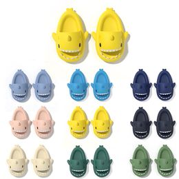 Slippers Slides Men Kids Designer Mulheres Sandálias Unissex Sapatos à prova d'água adulta