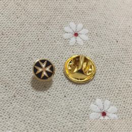 Pins Brooches 10Pcs Maltese Cross Lapel Pins Badge Masonic Masonary Factory Wholesale Custom Small Round Cute Masons Brooch Pin Dro Dheix