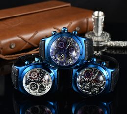 Moderne Designer-Armbanduhr aus deutscher, dekonstruierter, ausgehöhlter königlicher Quarzuhr aus hellem Eichenholz. Hervorragende Studentenarmbanduhr