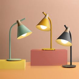 Table Lamps Nordic Simple Iron Wooden Lamp Modern E27 LED Field Desk Study Bedroom Living Room Bookshop El WJ121114