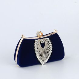 Evening Bags Vintage Elegant Velvet Women's Handbag Fine Fashion Diamond Crystal Banquet Party Bag Bridal Shoulder Clutches Femme