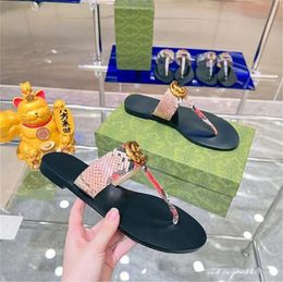 2023 Classic Men slippers Summer Rubber bottom women shoe beach Slides letter Flat slipper designer shoes Metal button sandals Lazy lady Loafers Flip flops