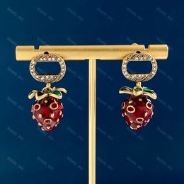 Strawberry Earrings Studs Diamond Hoops Women Drip Oil Earring G Luxury Designer Jewellery Charm Dangles Earings Elegant Ladies Wedding Accessories