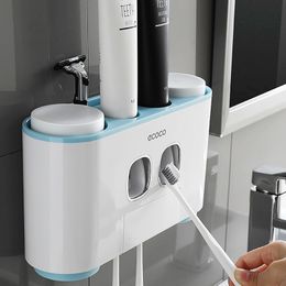 Toothbrush Holders ECOCO Holder Auto Squeezing Toothpaste Dispenser Wallmount Cup Storage Bathroom Accessories 230308