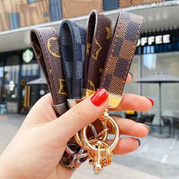 Fashion Designer Keychain Classic Exquisite Luxury Car Keyring Zinc Alloy Letter Unisex Lanyard Metal Small Jewellery GCA9