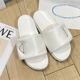 2023 Women Sandals Designer High Quality Top Triangle Leather Rubber Black And White Flat Bottom Slippers