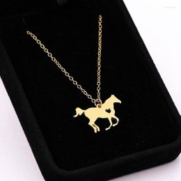 Pendant Necklaces Horse Heart Necklace Stainless Steel Animal Shaped Suitable For Women And Girls Fashion Jewellery Friend Gift