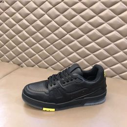 2023SS High quality luxury designer Men's casual shoes ultra-light foamed outsole wear-resistant and comfortable are size38-45 MKJaa rh80000002