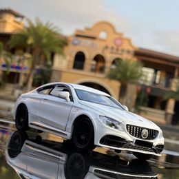 Diecast Model car Track 1 32 C63S Coupe Alloy Sports Car Model Diecast Metal Toy Vehicles Car Model Collection High Simulation Sound and Light 230308