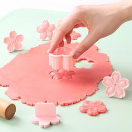 Baking Moulds 6Pcs/Set Sakura Cookies Mold Cherry Blossom Pink Biscuit Fondant Flower Shape Press Tool Cutters