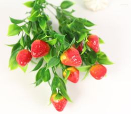 Decorative Flowers 6pcs Artificial Strawberry Branch For Plant Wall Background Wedding Party Home Al Office Bar