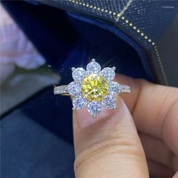 Cluster Rings Fidelity Primary Color Yellow Moissanite 0.5ct 1ct Diamond Ring Bright Cut 925 Silver Women Jewelry Christmas Day Party Gift