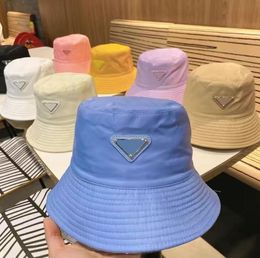 Winter Wide Brim Hats Bucket Chequered Hats Warm Artist Cap Beanie Bucket Hat Hundred Classic Mens Womens Designers S