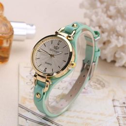 Wristwatches Women Casual Watches Round Dial Rivet PU Leather Strap Wristwatch Ladies Analogue Quartz Watch Gift Fashion Luxury Wrist WatchWri