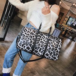 Duffel Bags Women s Travel Large Capacity Duffle Carry on Luggage Leopard Print Shoulder Female Overnight Weekend Handbags 230309