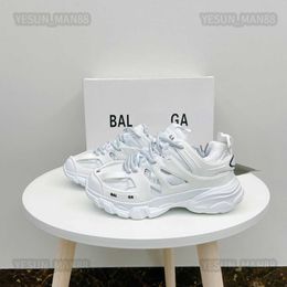 Designer Luxury Balanciagas Sneaker Balencigas Classic White Casual Platform Shoes Mens Womens Outdoor Gym Run Zapatos Baskeball Shoe