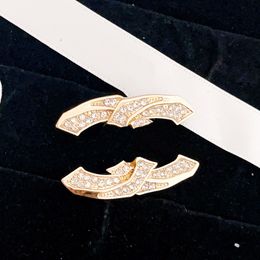 Projektantka broszka perłowa marka 18 -karatowe złote broszki wiosna nowa marka logo broszka luksusowa dziewczyna miłosne szpilki wykwintne wszechstronne prezent na prezent celtycki z pudełkiem