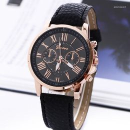 Wristwatches 2023 Fashion Geneva Watches Roman Numerals Faux Leather Quartz Watch Women Men Casual Wrist Relogios Feminino Hours