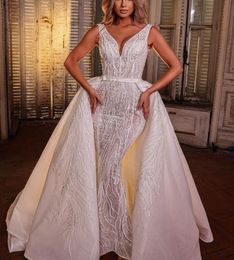 Elegant Mermaid Wedding Dresses Sleeveless V Neck Straps Appliques Sequins Beaded Floor Length 3D Lace Detachable Train Bridal Gowns Custom Made abiti da sposa