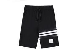 2023 new mens shorts advanced design summer sports pants mens casual pants luxury mens casual shorts 4 white line printed loose mens beach pants