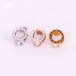 Charm Roman Numerals Round Clip Sparkling Zircon d Earrings Stainless Steel Crystal Woman Cute Earrings Jewelry Party Gift L230309