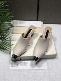Jimmynessity Choo Frauen JC Designer Sandals Marke Heels Luxus gemischte Farben High Heels Leder Slip Slatafers Mule Flip Flops 35-41