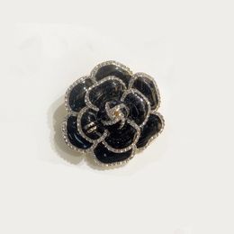 Gold Plated Pins Brand Designers Black Camellia Flower Print Circle Fashion Women Stainless Steel Brooches Wedding Party Jewellery Gift