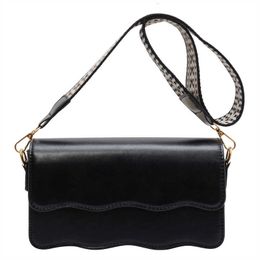 HBP Wavy Pattern Flap Crossbody Bags for Women 2024 New In Trend Designer Solid Simple Shoulder Handbags and Purses Small